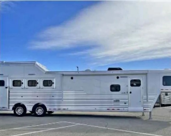 2022 Cimarron Horse Trailer, Norstar 4H trailer with LQ Horse Trailer